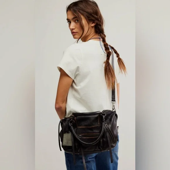 $178! Free People We The Free BABY EMERSON LEATHER TOTE BAG Black NEW - Picture 8 of 9